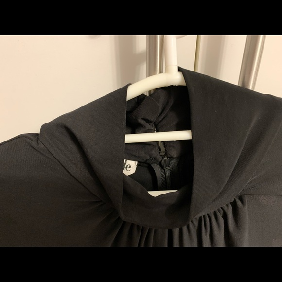 Perfect black Dress - Picture 6 of 13